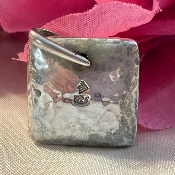 Silpada S1118 Iconic Puffy Hammered Square Pillow Sterling Silver Pendant - Picture 2 of 14
